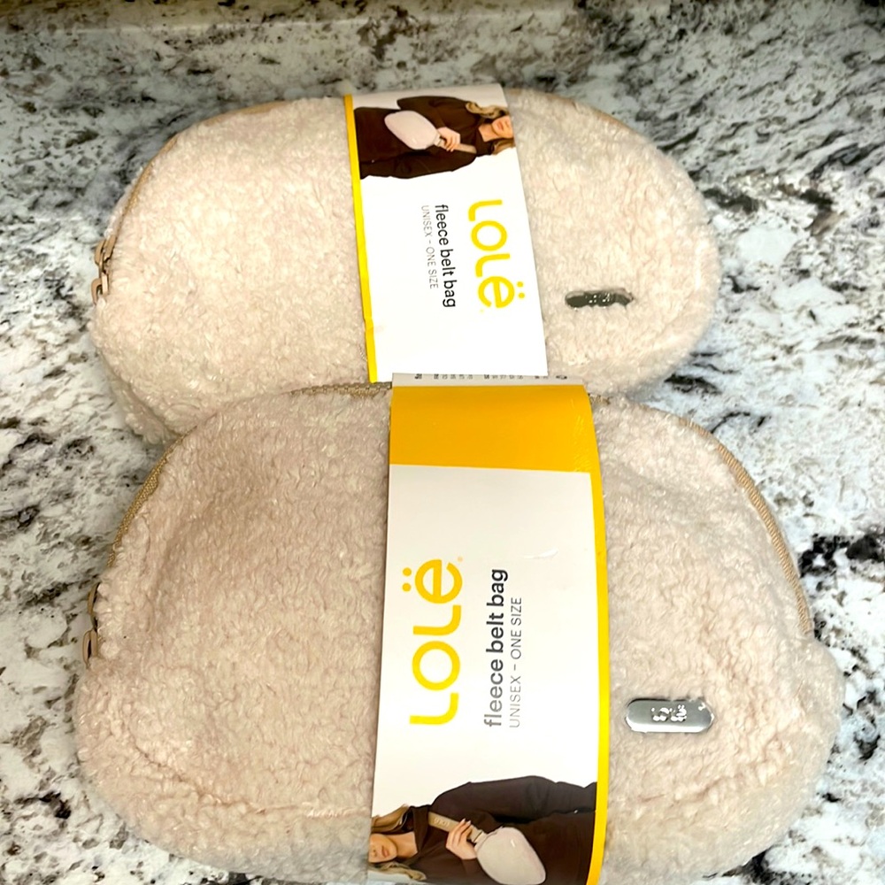 Fleece belt bag one size , beige color nice and pretty